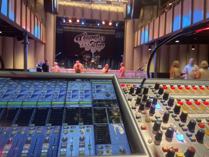Gallery photo 6 of Experienced FOH/TM
