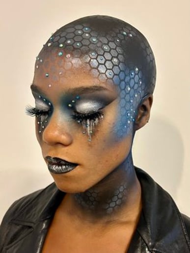 Gallery photo 9 of Experienced Makeup Artistry
