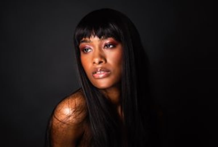 Gallery photo 6 of Experienced Makeup Artistry