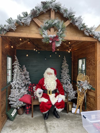 Gallery photo 1 of Santa Alan