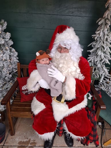 Gallery photo 5 of Santa Alan