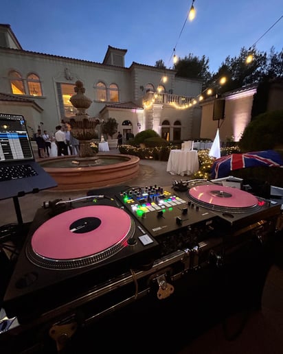 Gallery photo 7 of Exquisite Sounds Production LLC