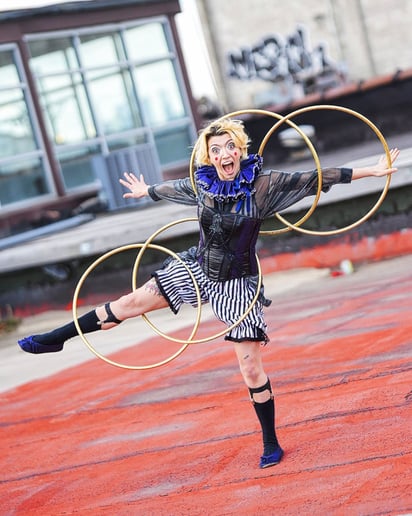Gallery photo 9 of Extravagant Aerialist and Hula Hoop Performer