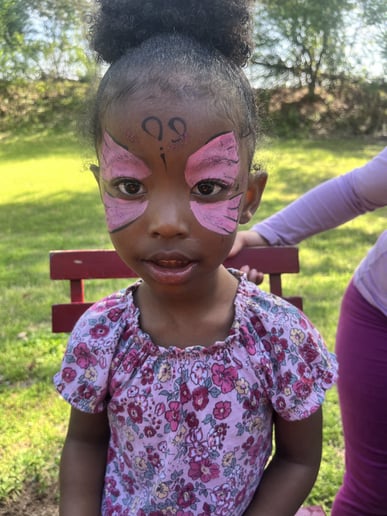 Gallery photo 4 of Balloon Twisting/Balloon Decorations and Face Painting by Sandy