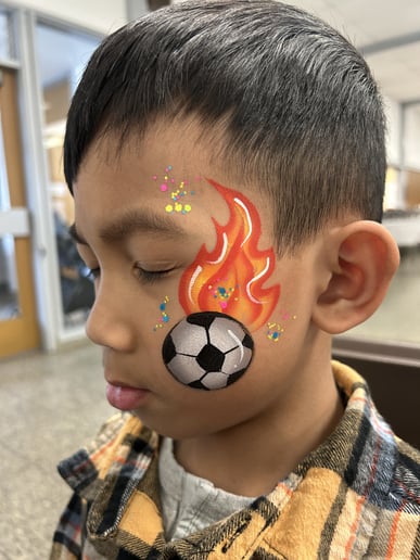 Gallery photo 2 of Magia Face Painting and Balloon Twisting