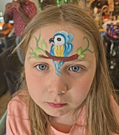 Gallery photo 6 of Face Painting and Balloon Twisting Lily