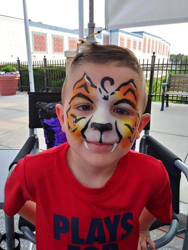 Gallery photo 8 of Face Painting and Glitter Artist