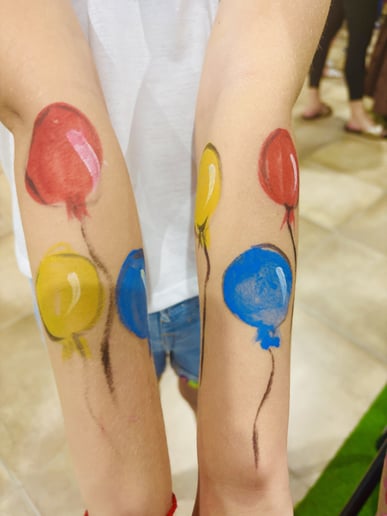 Gallery photo 15 of Face Painting by Roxy