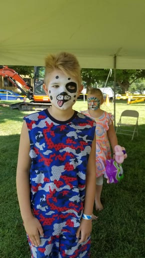 Gallery photo 7 of Indiana caricatures, live painting, and face paint