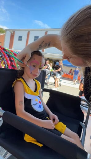 Gallery photo 2 of Face Painting With Falon
