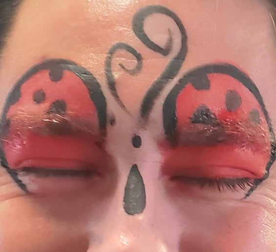 Gallery photo 2 of FacePaint by Mani