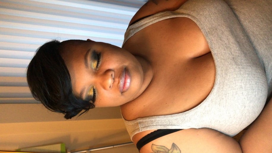 Gallery photo 1 of FacexbyRae