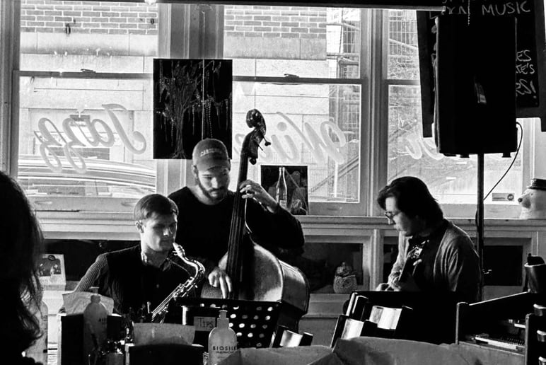 Gallery photo 4 of Factual Jazz