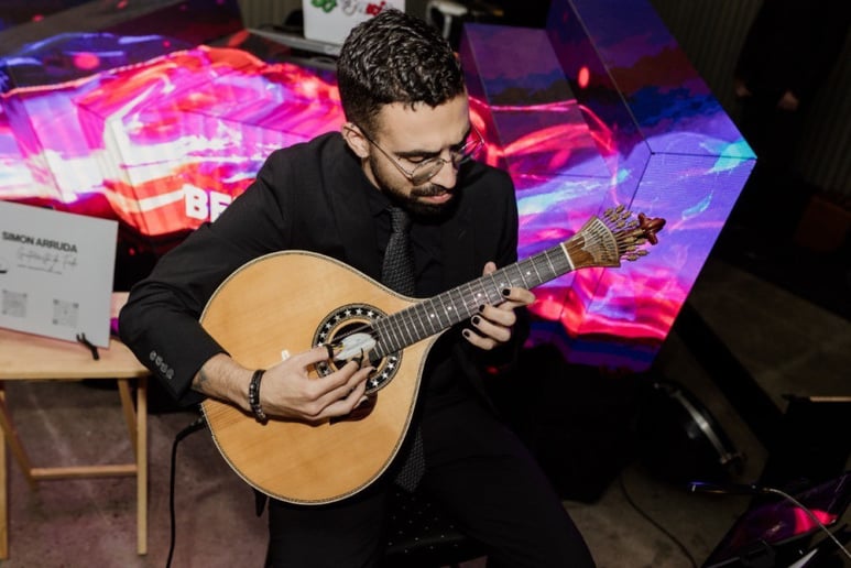 Gallery photo 1 of Fado (Portuguese) Guitar