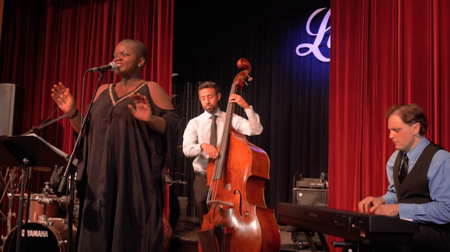 Gallery photo 6 of Faith Amour