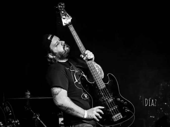 Gallery photo 5 of Fake It - A Tribute to Seether