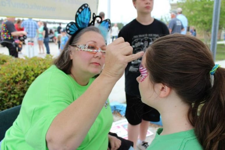 Gallery photo 5 of Fantastik Faces Facepainting by Lorie