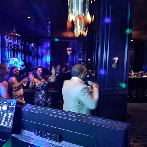 Gallery photo 1 of FanZ Entertainment