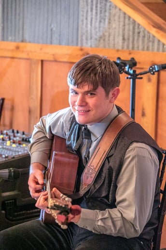 Gallery photo 4 of Farnum Family Music