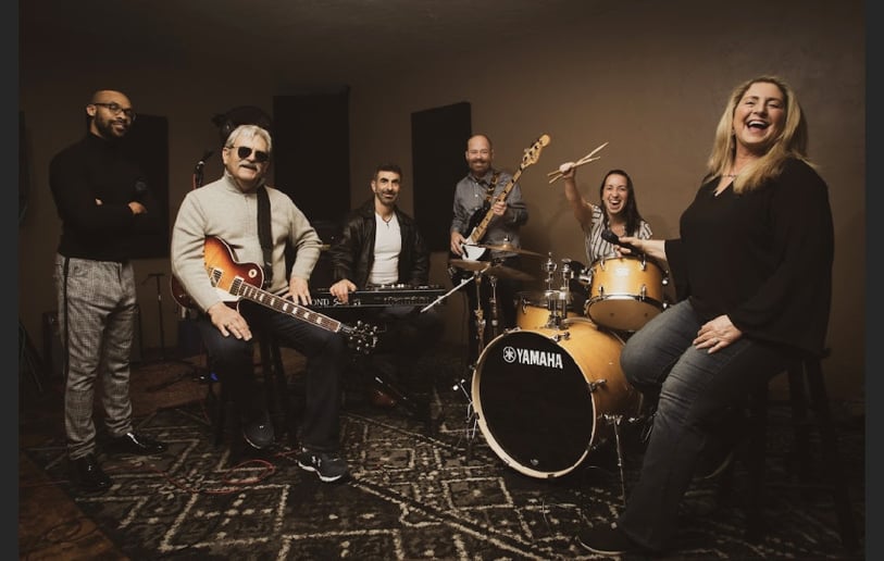 Gallery photo 2 of Debra Schwartz - Female Drummer