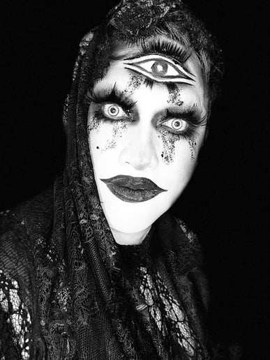 Gallery photo 4 of Virginia X