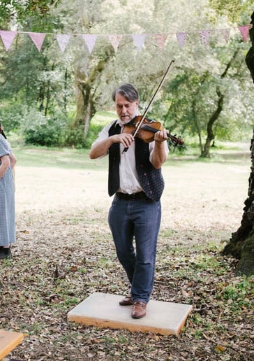 Gallery photo 5 of Fiddlin’ Mo