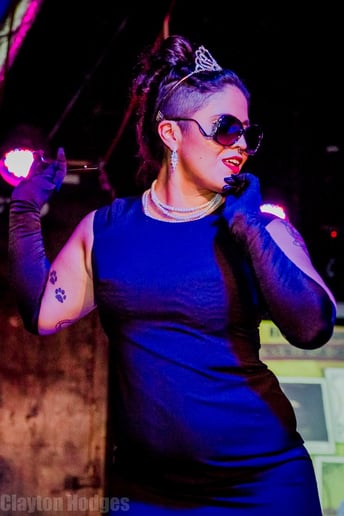 Gallery photo 2 of FiFi Switchblade