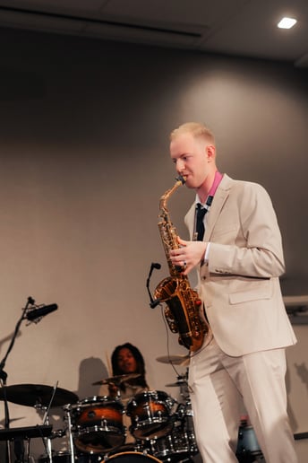Gallery photo 3 of Filip Sax