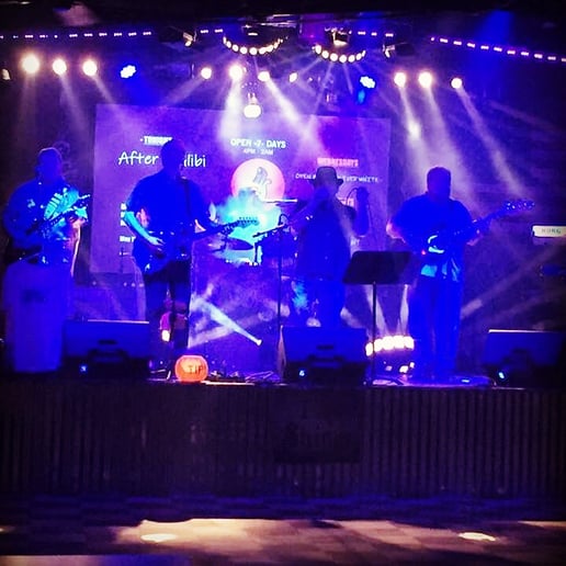 Gallery photo 7 of Fin City - Jimmy Buffett Tribute Band