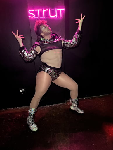 Gallery photo 3 of Finn Gerring - Drag King