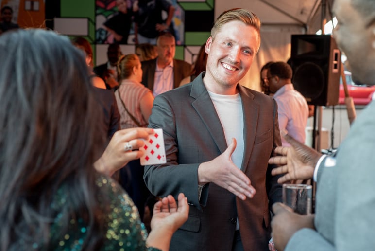 Gallery photo 1 of Magician & Mentalist Finn Joseph