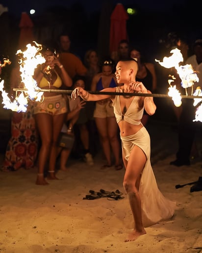 Gallery photo 4 of Fire Dancer, Fire Show & Entertainment – LIZULI Dragon