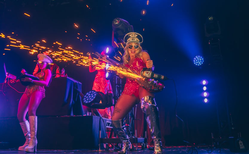 Gallery photo 5 of Fire Performer, Emme
