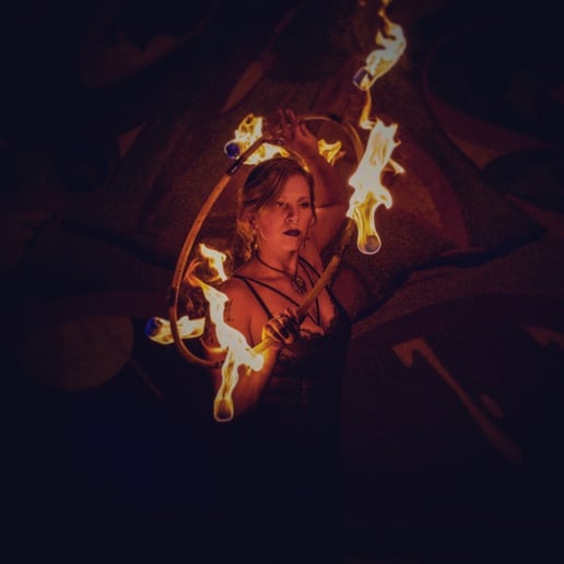Gallery photo 4 of Ora Rosenbaum - Fire Performer