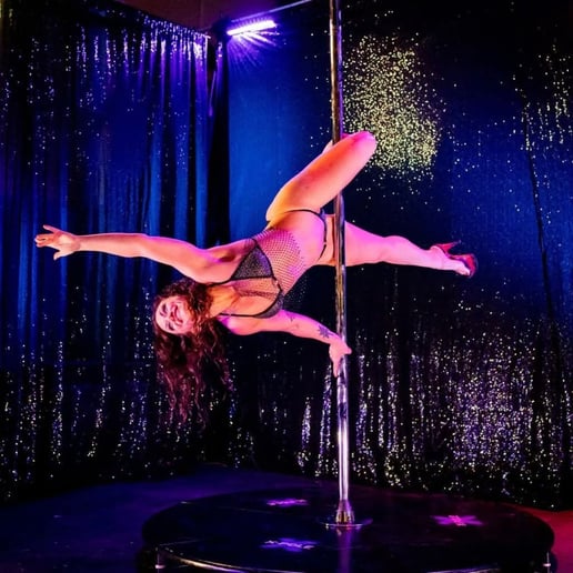 Gallery photo 4 of Fire Woman