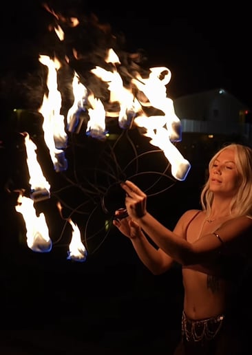 Gallery photo 5 of Fireblondie