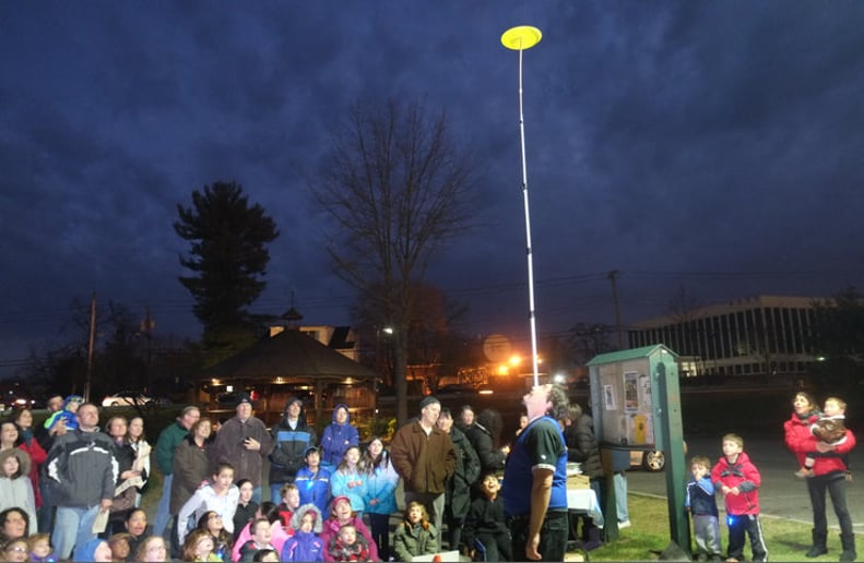 Gallery photo 7 of Keith Leaf - Amazing Fire Juggler