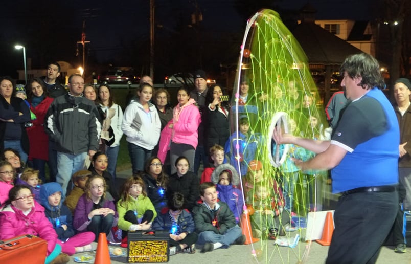 Gallery photo 8 of Keith Leaf - Amazing Fire Juggler