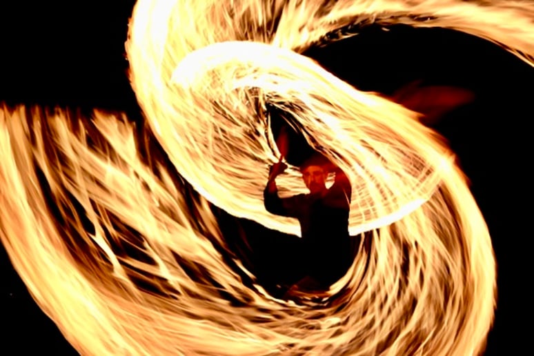 Gallery photo 23 of Keith Leaf - Amazing Fire Juggler