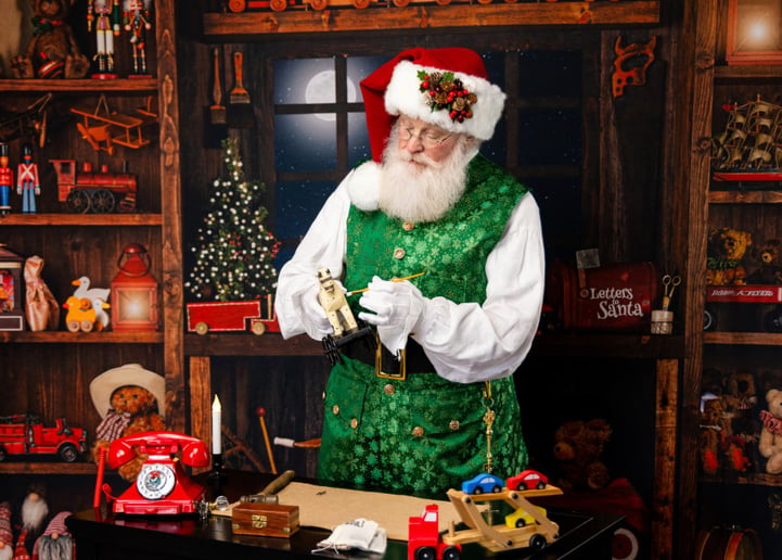 Gallery photo 2 of FireSide Santa
