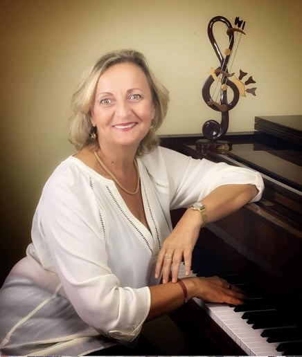 Gallery photo 2 of First Class Piano Master