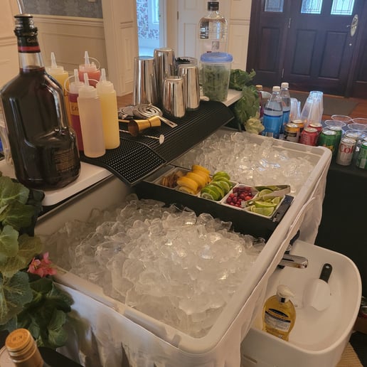 Gallery photo 10 of Five O'Clock Mobile Bar
