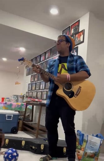 Gallery photo 10 of Flannel Music