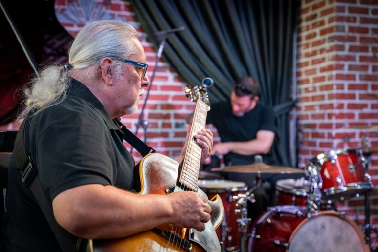 Gallery photo 4 of Flatout Jazz