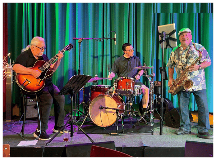 Gallery photo 5 of Flatout Jazz