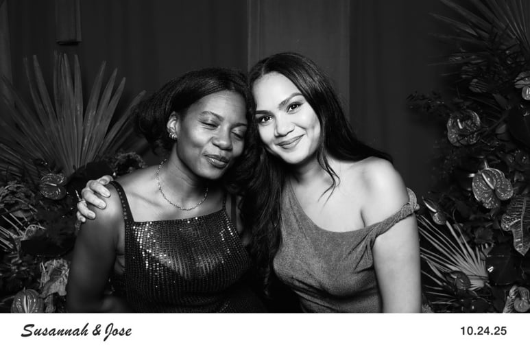 Gallery photo 14 of Flawless Pix Photo Booths, LLC
