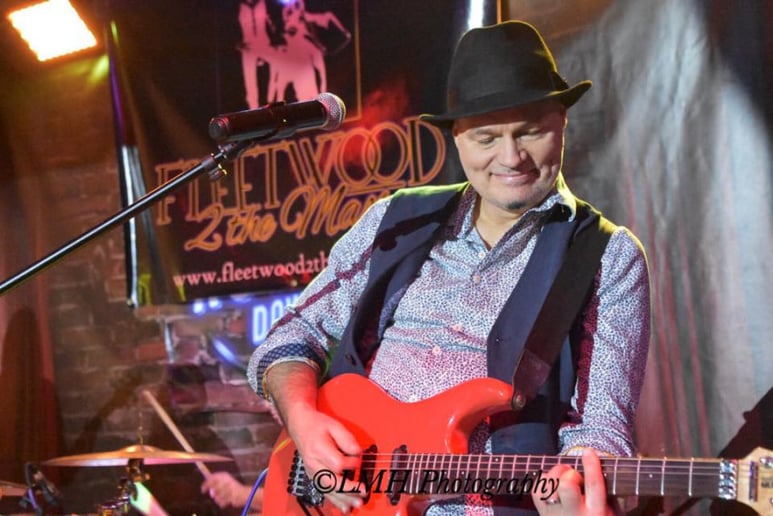 Gallery photo 4 of Fleetwood 2 The Max Tribute Band