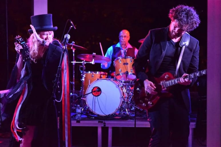 Gallery photo 3 of Fleetwood Mac Mania