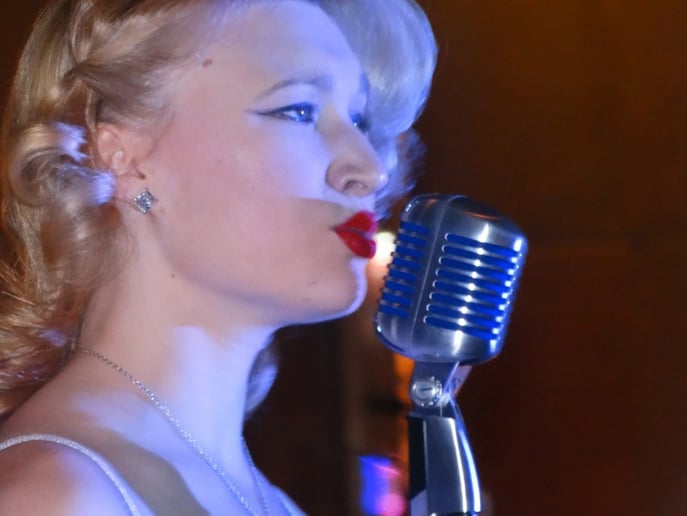 Gallery photo 4 of Fleur Seule