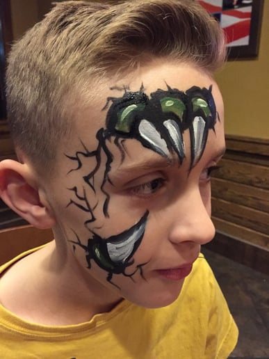 Gallery photo 1 of Flora's Facepainting